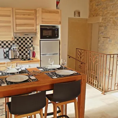 Holiday home La Tour De Crieulon Saint-Jean-de-Crieulon
